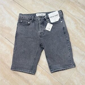 NWT TOPMAN Stretch Skinny Charcoal Jean Shorts (W30)